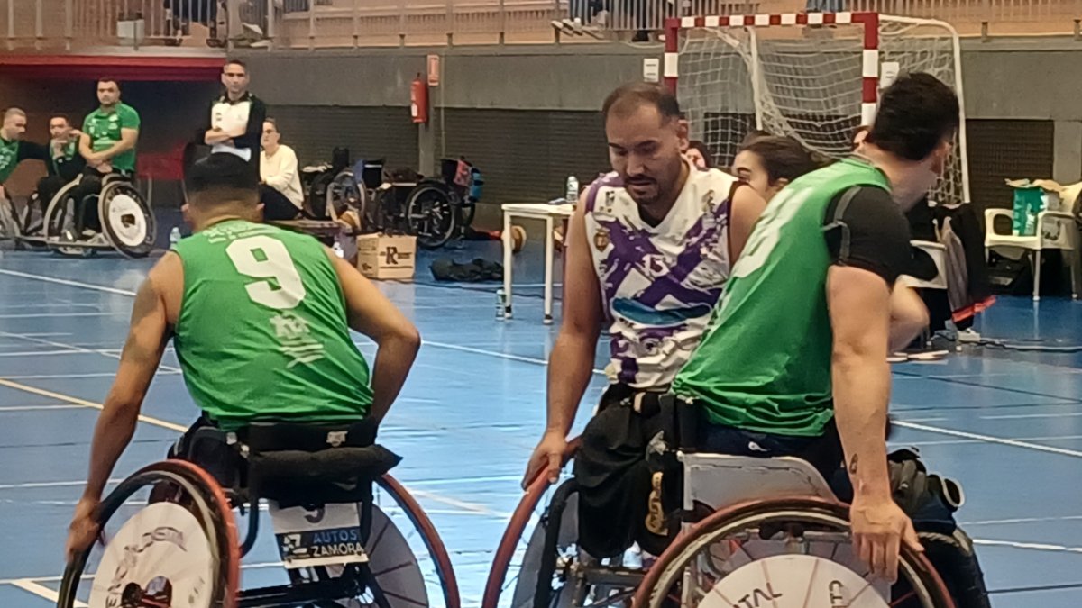 Imagen del duelo jugado por el Fundación Aliados en Badajoz ante el Mideba.