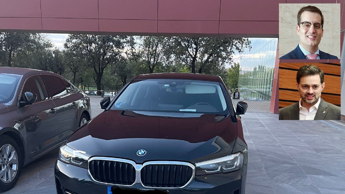 Uno de los BMW oficiales de las Cortes.