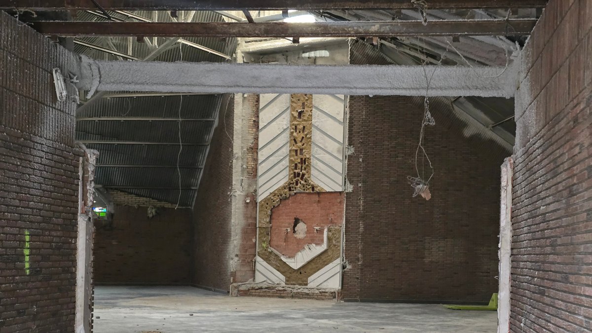 Imagen de las obras de la antigua iglesia del Inmaculado Corazón de María en la plaza Circular para su reconversión en su supermercado Dia.