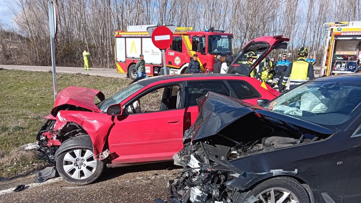 Imagen de los coches afectados en el accidente.