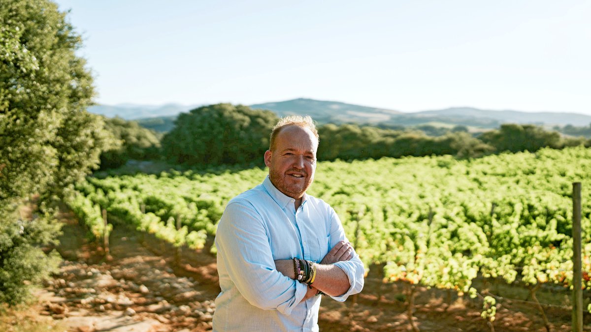 Rodríguez Aguado ha investigado distintas variedades de uva de la finca.