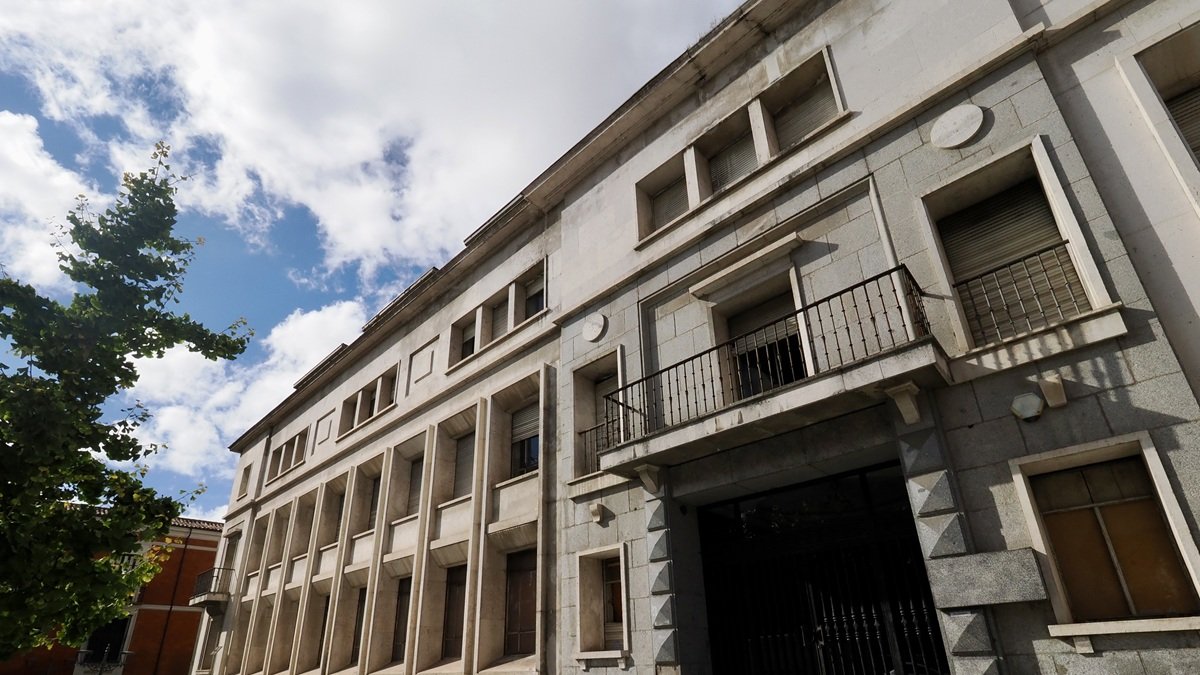 Antiguo colegio de El Salvador, donde se va a levantar la Ciudad de la Justicia.