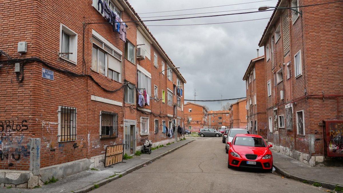 Barriada de Las Viudas en Valladolid, donde se ofertan viviendas en venta con okupas.