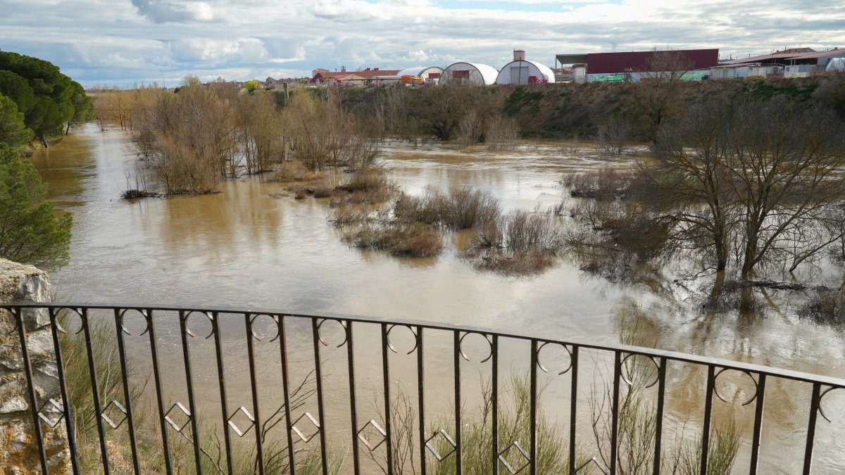 Crecida del río Adaja por Valdestillas durante la borrasca Martinho en una imagen de archivo