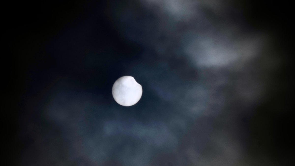 Eclipse de sol captado desde la ciudad de Valladolid.