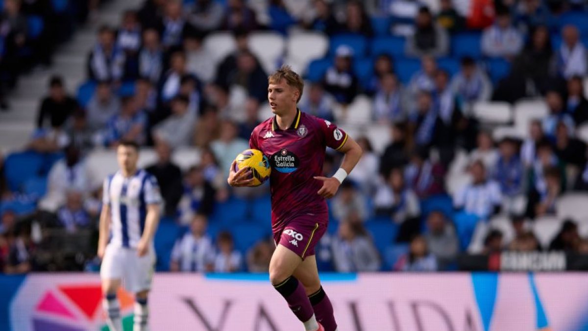 Arnu, último de los cambios del Real Valladolid en San Sebastián.
