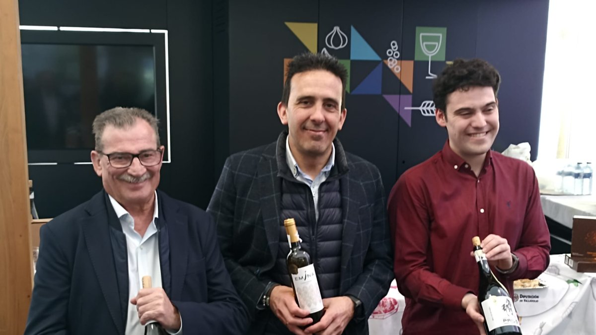 Reconocimiento a las bodegas ganadoras.