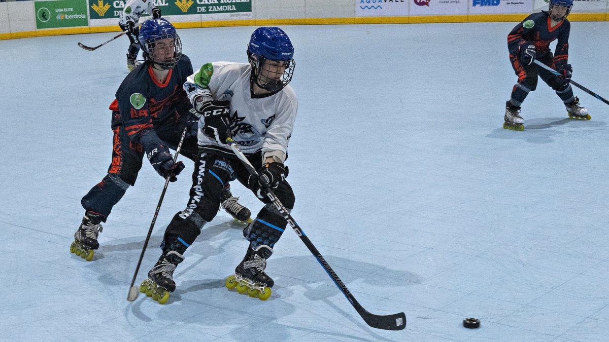 Imagen del partido del Caja Rural CPLV ante el líder Molina Sports.