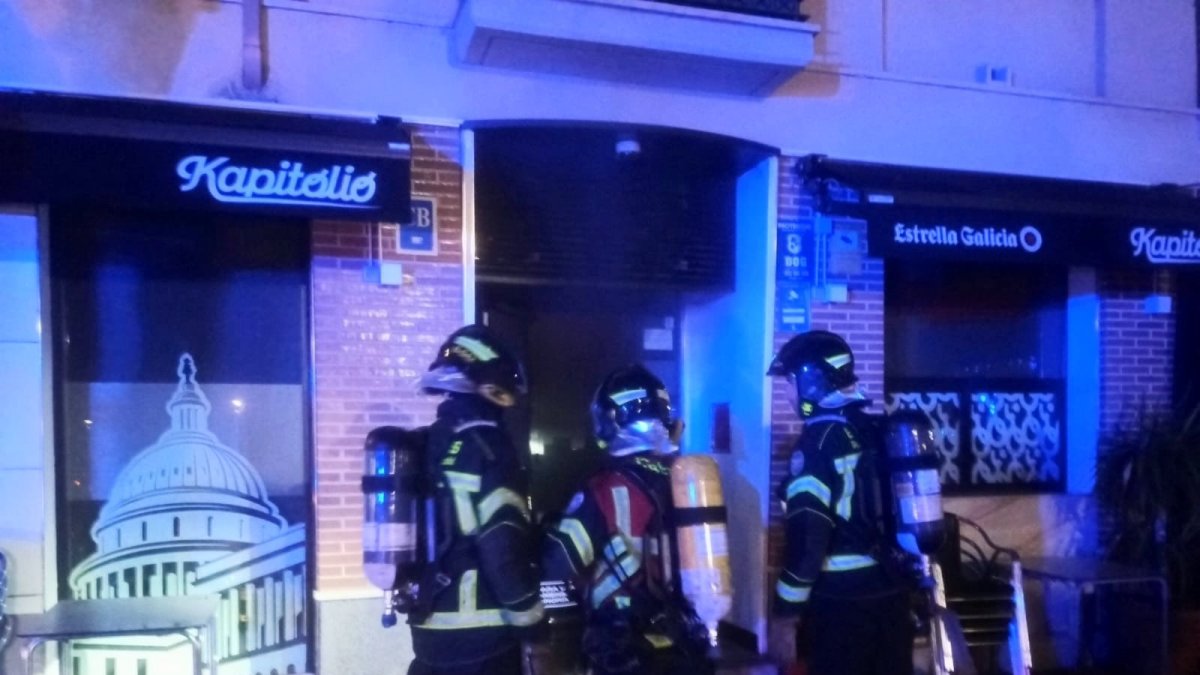 Susto en Laguna por el incendio de la cocina de un bar
