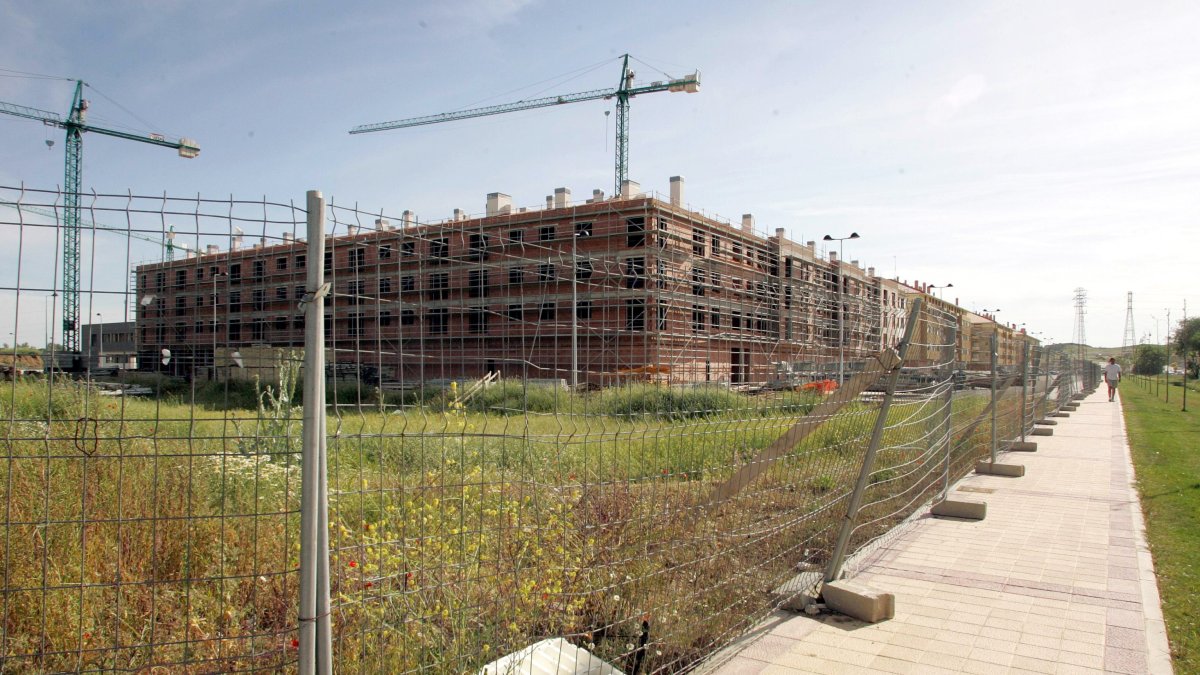 Construcción de viviendas en Valladolid en una imagen de archivo