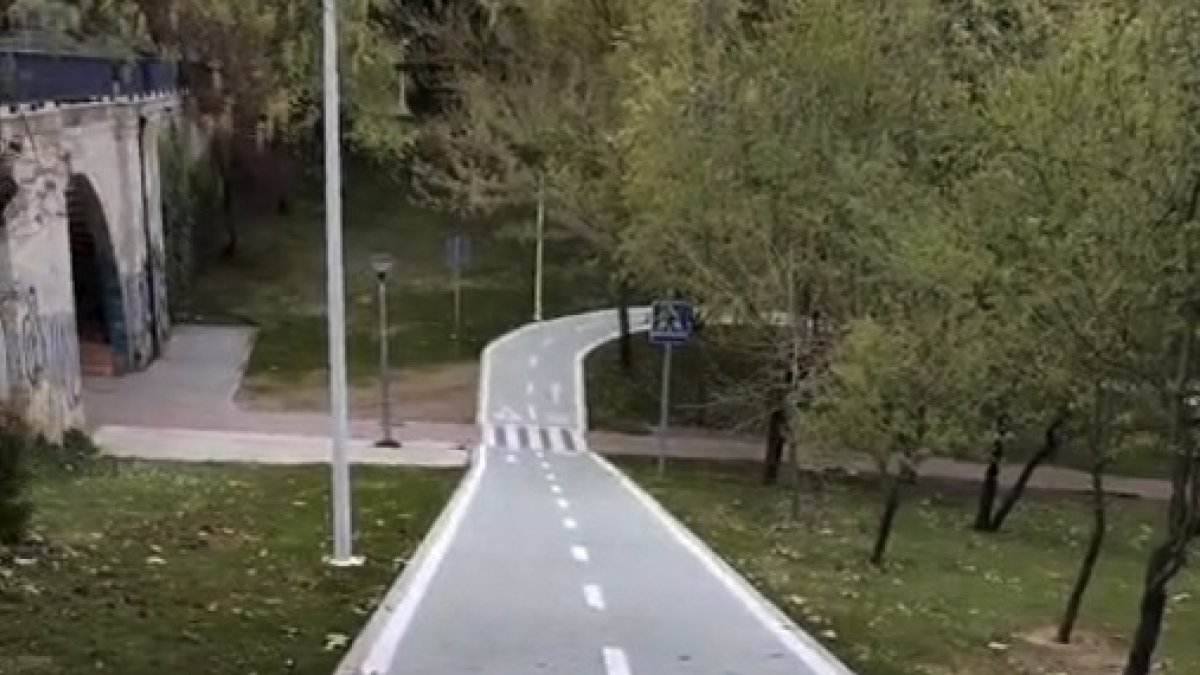 Fuerte pendiente del carril bici.