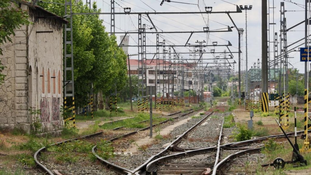 Imagen de archivo de la vía de Ariza a la altura de la estación