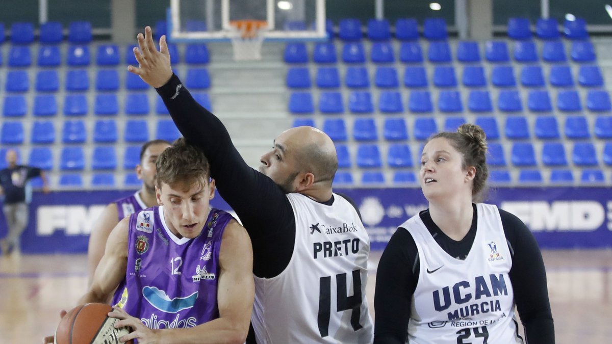 Imagen de un duelo Fundacion Aliados-UCAM Murcia BSR.