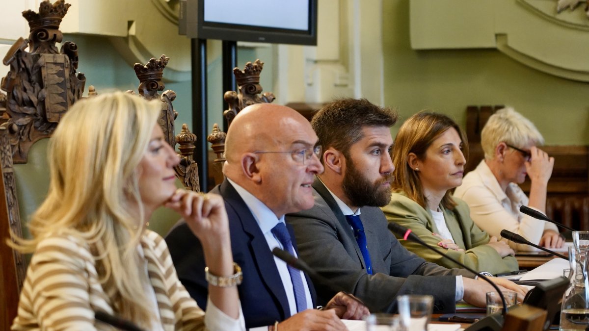 El alcalde de Valladolid, Jesús Julio Carnero, en el debate sobre el estado de la ciudad.