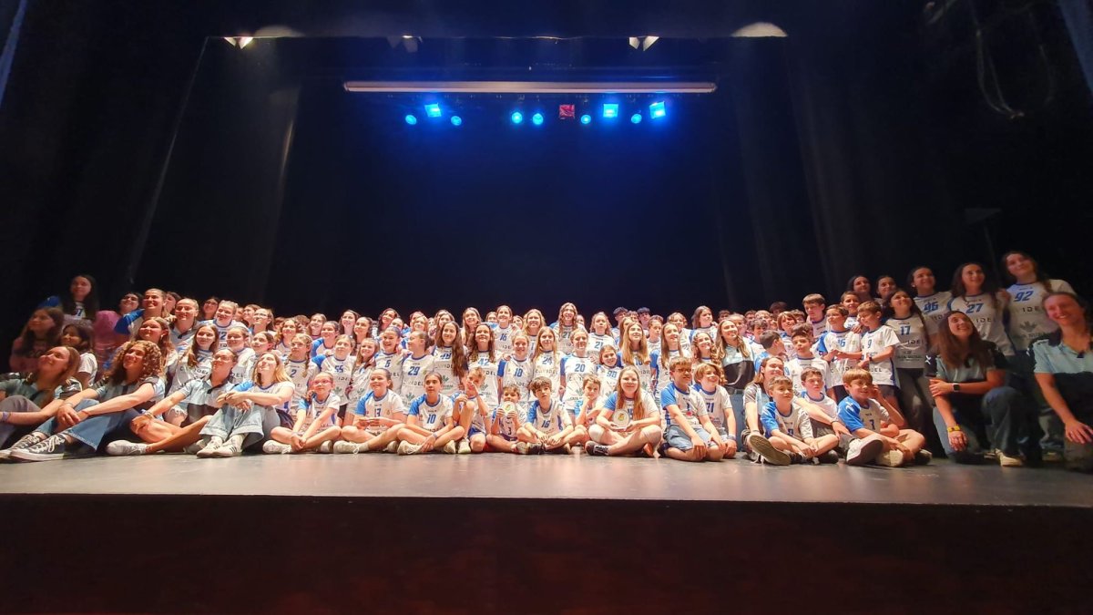 Cantera del Balonmano Aula en la gala del Centro Cívico José María Luelmo.