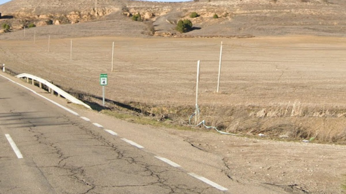 Kilómetro 4 de la carretera VA-900, cerca de Fuensaldaña.