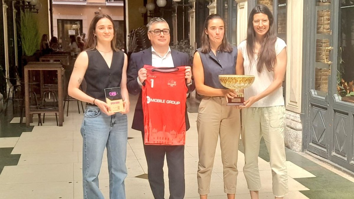 Presentación de la temporada del 3G Valladolid 3x3 en el Pasaje Gutiérrez.