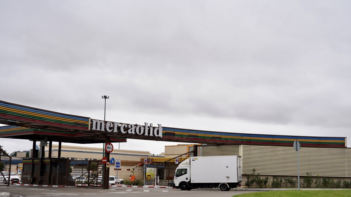 Entrada a Mercaolid en la capital vallisoletana.