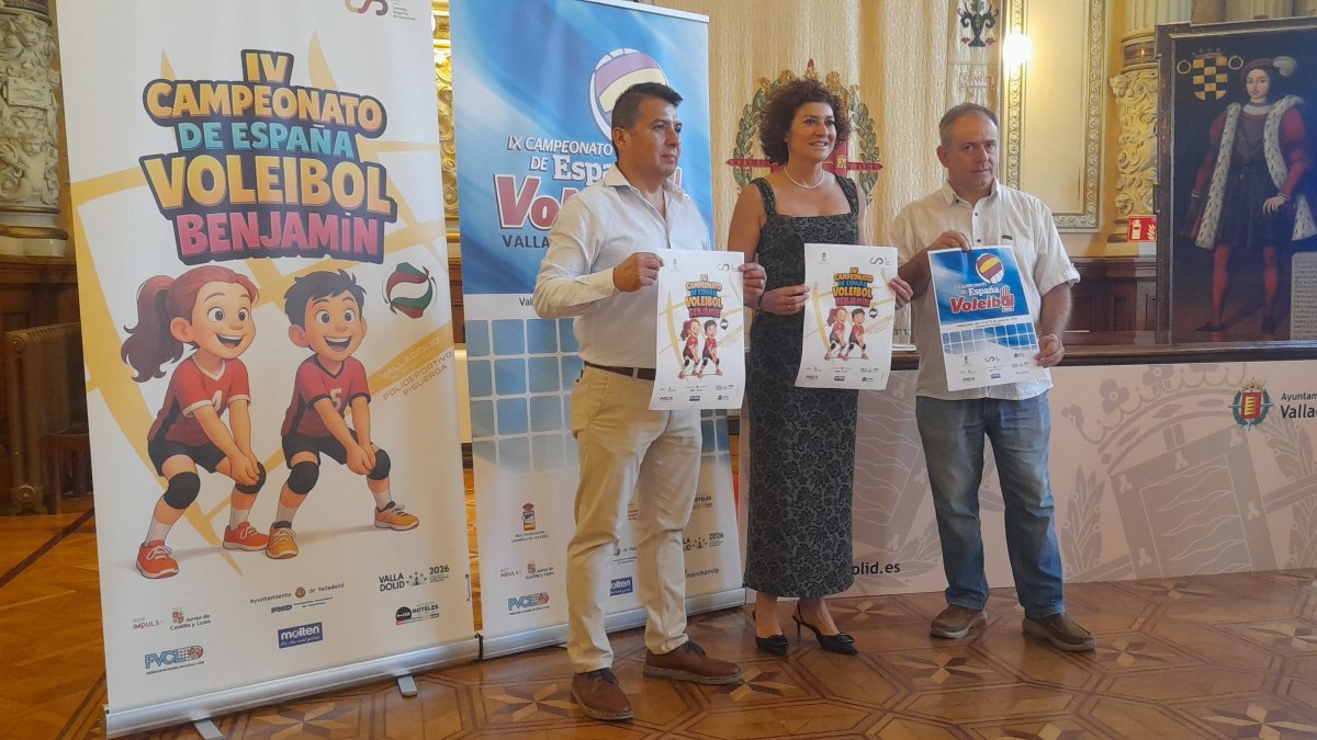 Presentación de los Campeonatos de España de Voleibol Alevín y Benjamín en el Ayuntamiento de Valladolid.