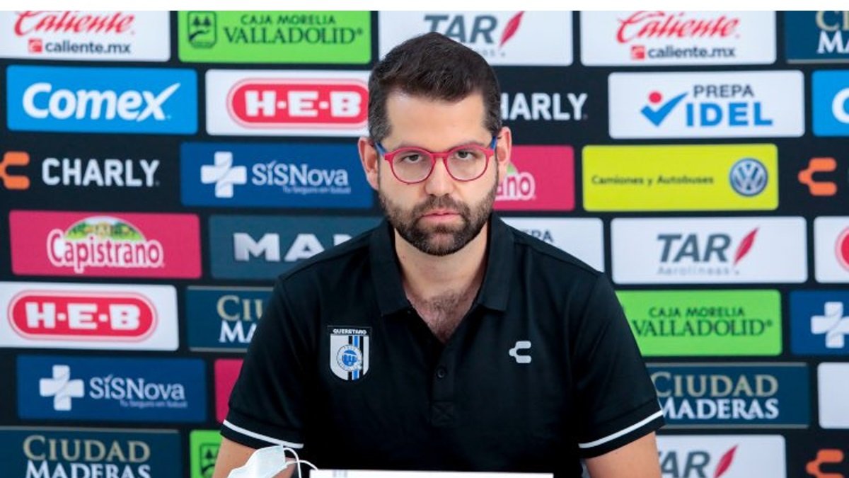 Gabriel Solares, en una rueda de prensa.