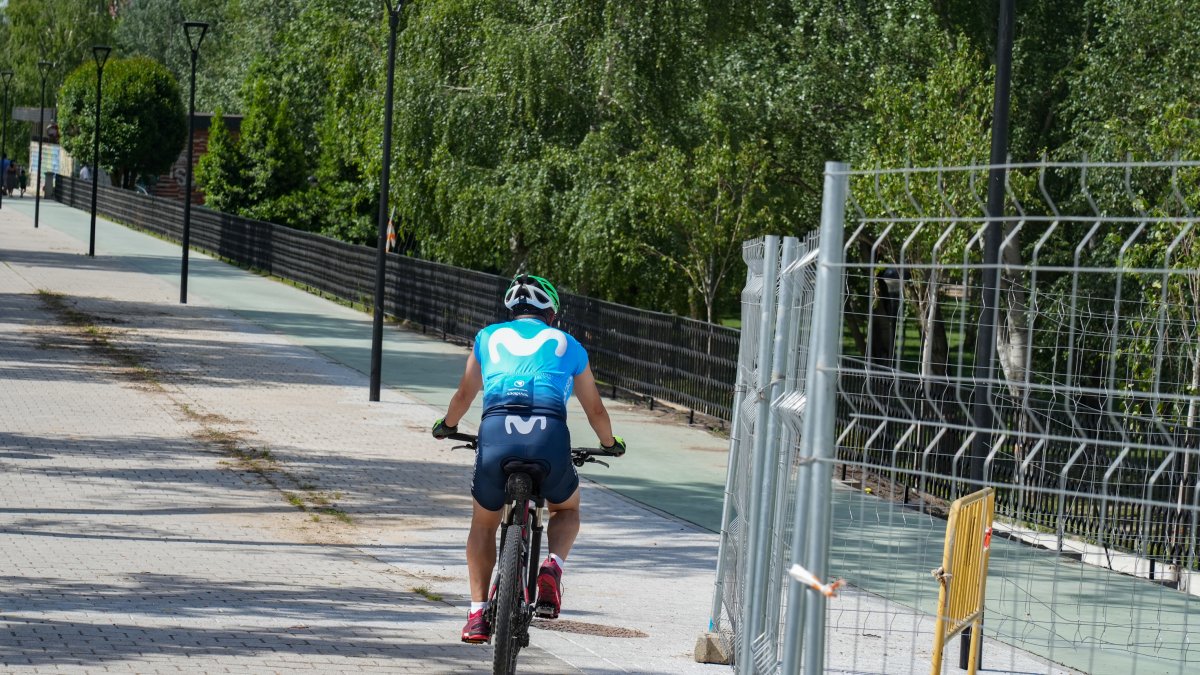 Nuevo carril bici del paseo de Isabel la Católica de Valladolid.