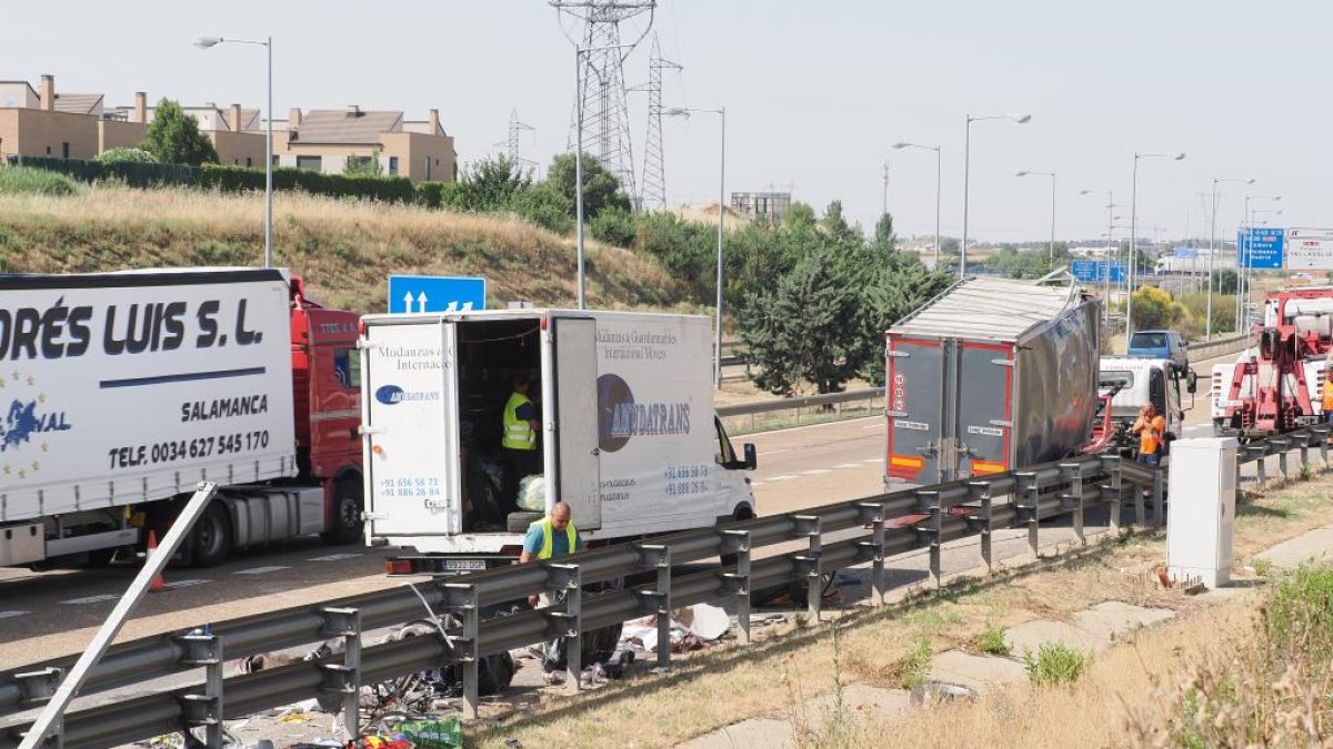 Vuelca un camión en la A-62 en Valladolid