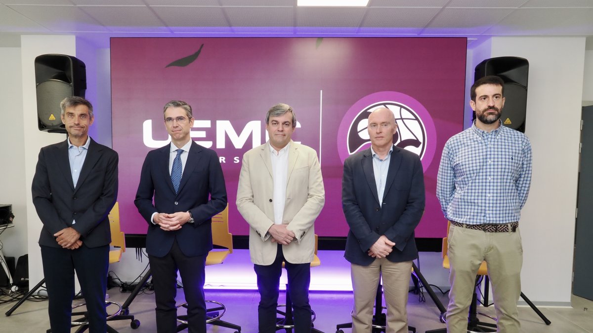 Paco González, Jesús Zarzuela, Lorenzo Alonso, Mike Hansen y David Barrio, en la presentación del CBC Valladolid.