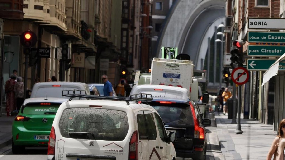 Tráfico en Valladolid en una imagen de archivo.