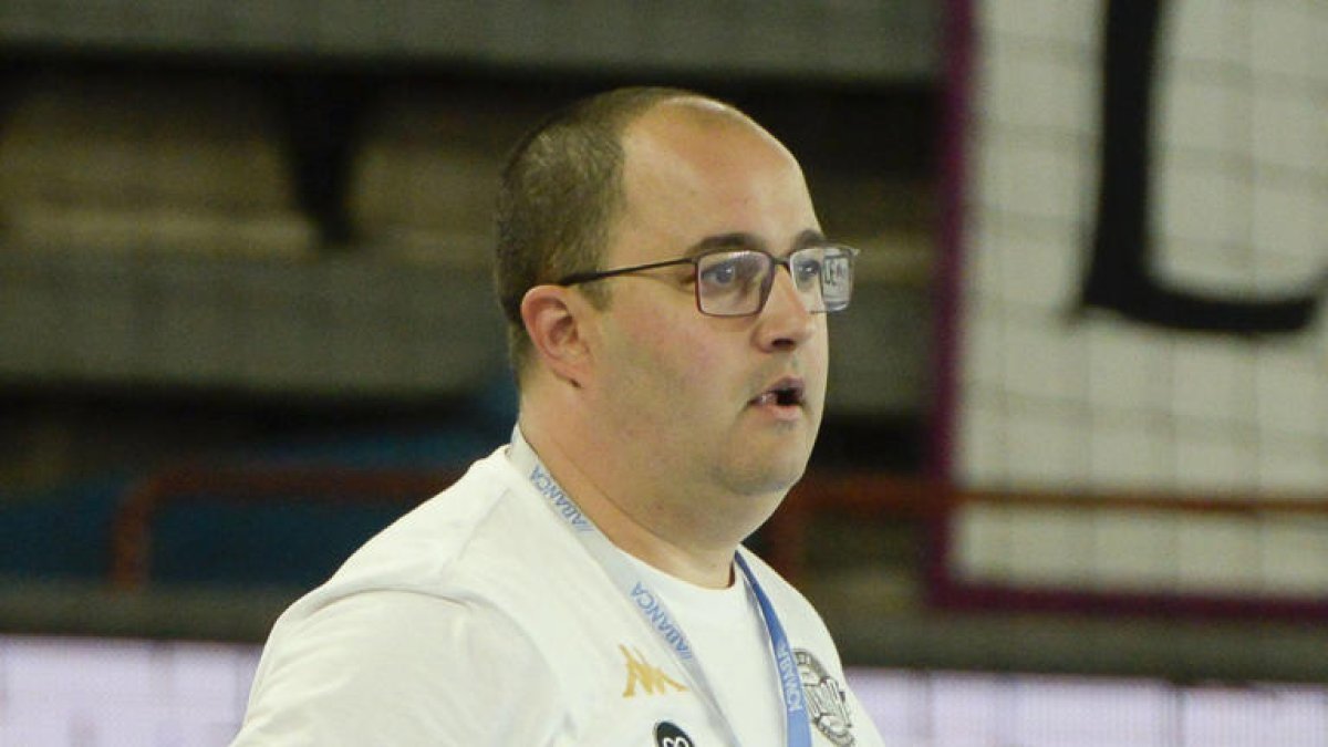 Dani Gordo, técnico vallisoletano en Ademar.