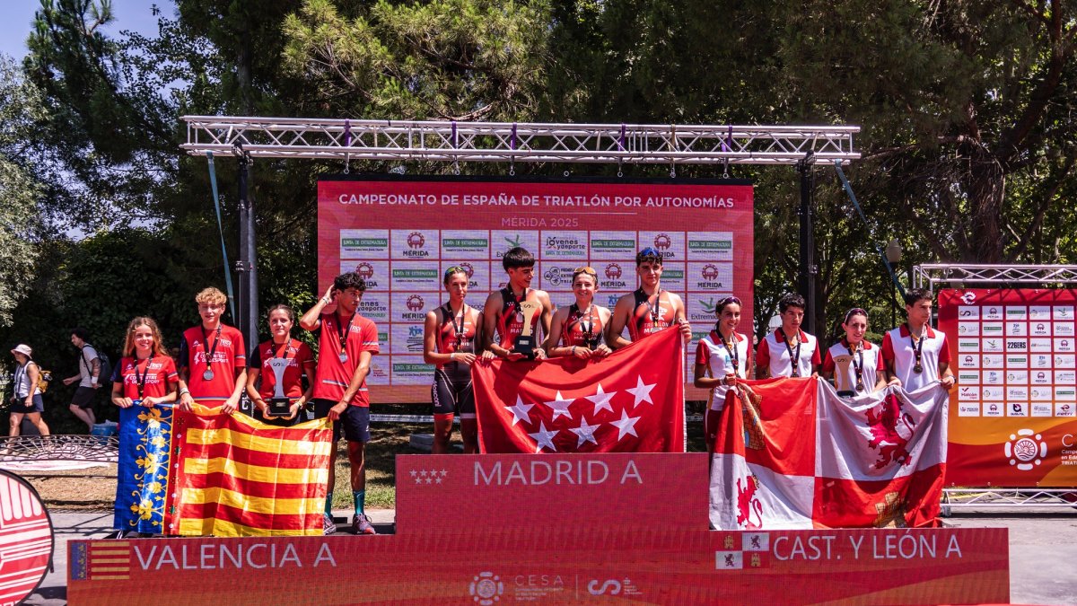 Podio del Campeonato de España escolar de relevos.