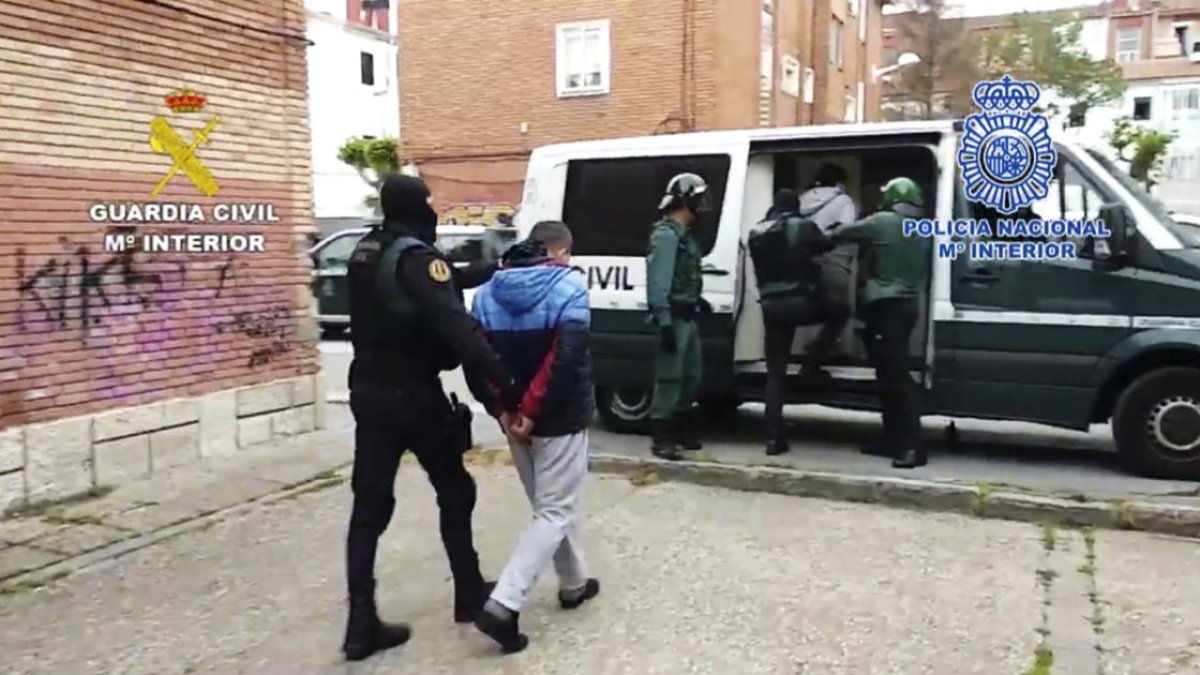 Detención de dos miembros de la banda del BMW en Valladolid en una imagen de archivo de la Policía Nacional.