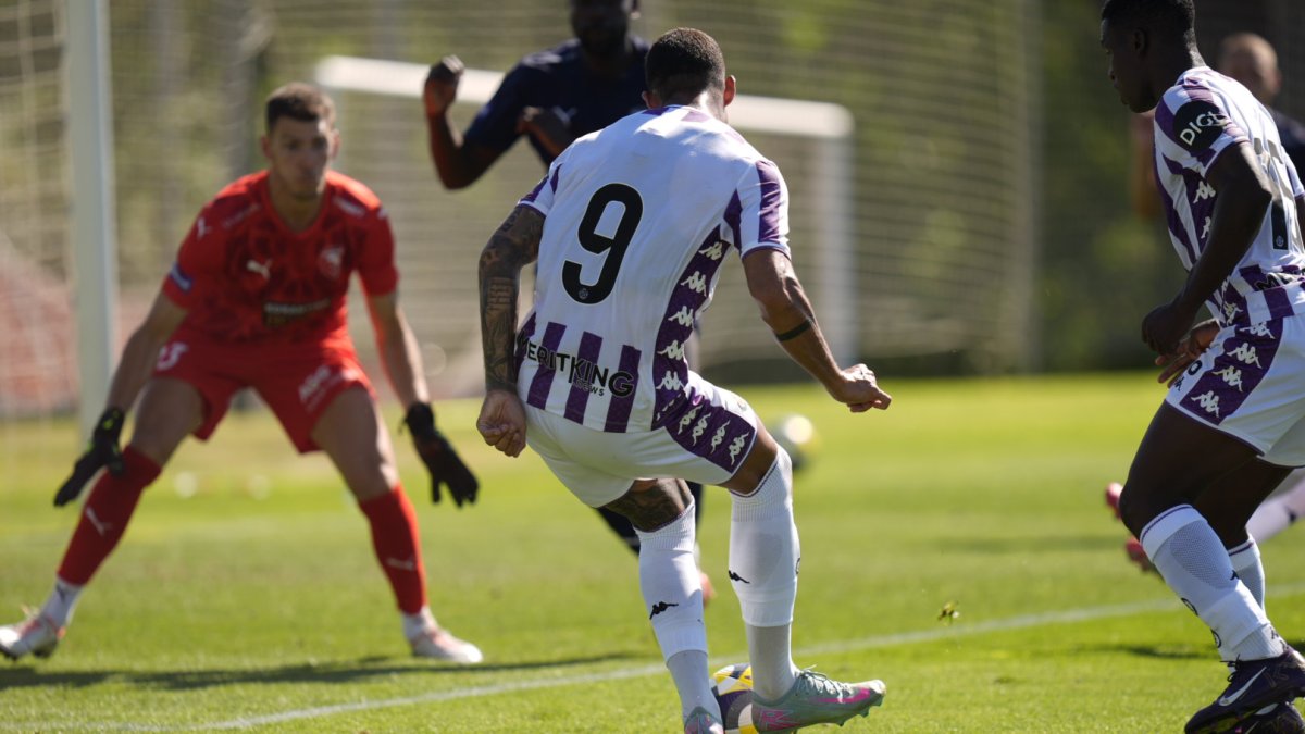 Marcos André anota el segundo gol ante el Pafos.