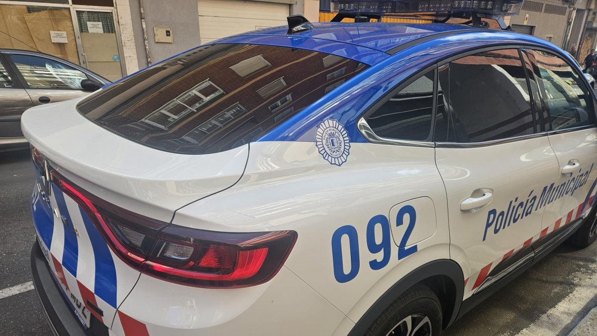 Imagen de archivo de un vehículo de la Policía Local de Valladolid.