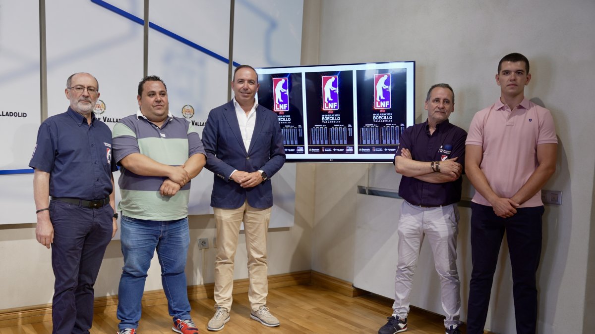 Presentación de la Liga Nacional de Futbolín en la Diputación de Valladolid.