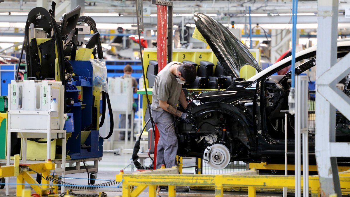 Montaje del Captur en la factoría de Renault de Valladolid, en una imagen de archivo