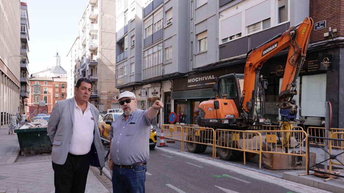 El concejal de Tráfico y Movilidad, Alberto Gutiérrez Alberca, en la calle Felipe II