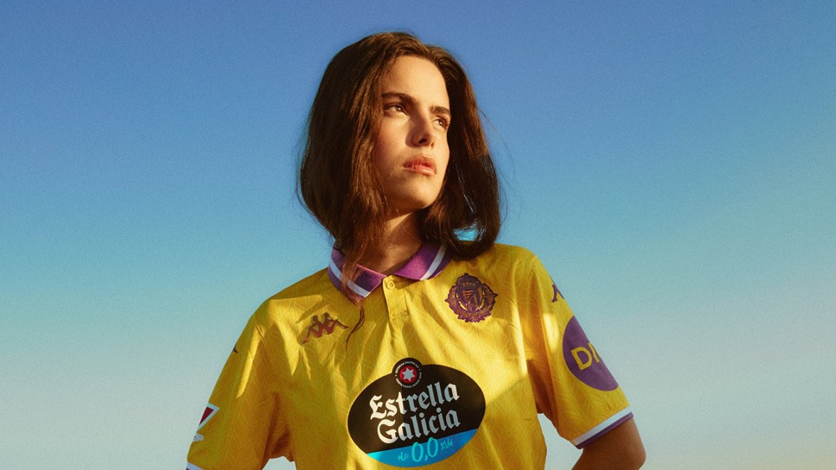 Camiseta de la tercera equipación del Real Valladolid 25-26.