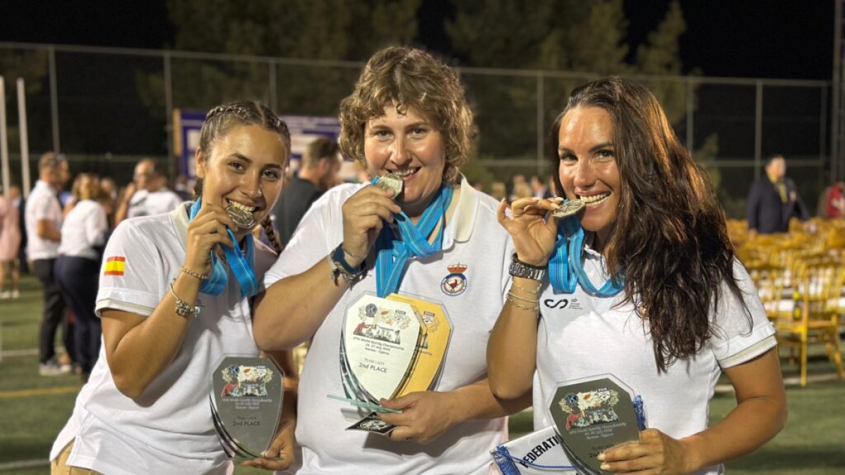 Andrea Valsero, Beatriz Laparra y Jennifer Román medalla de plata en el mundial de recorridos de caza.