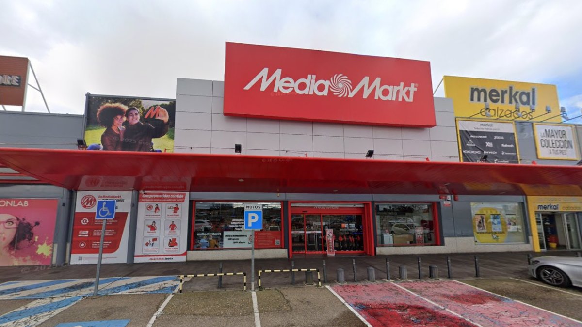 Media Markt del CC Vistalegre de Zamora donde se produjo el robo.