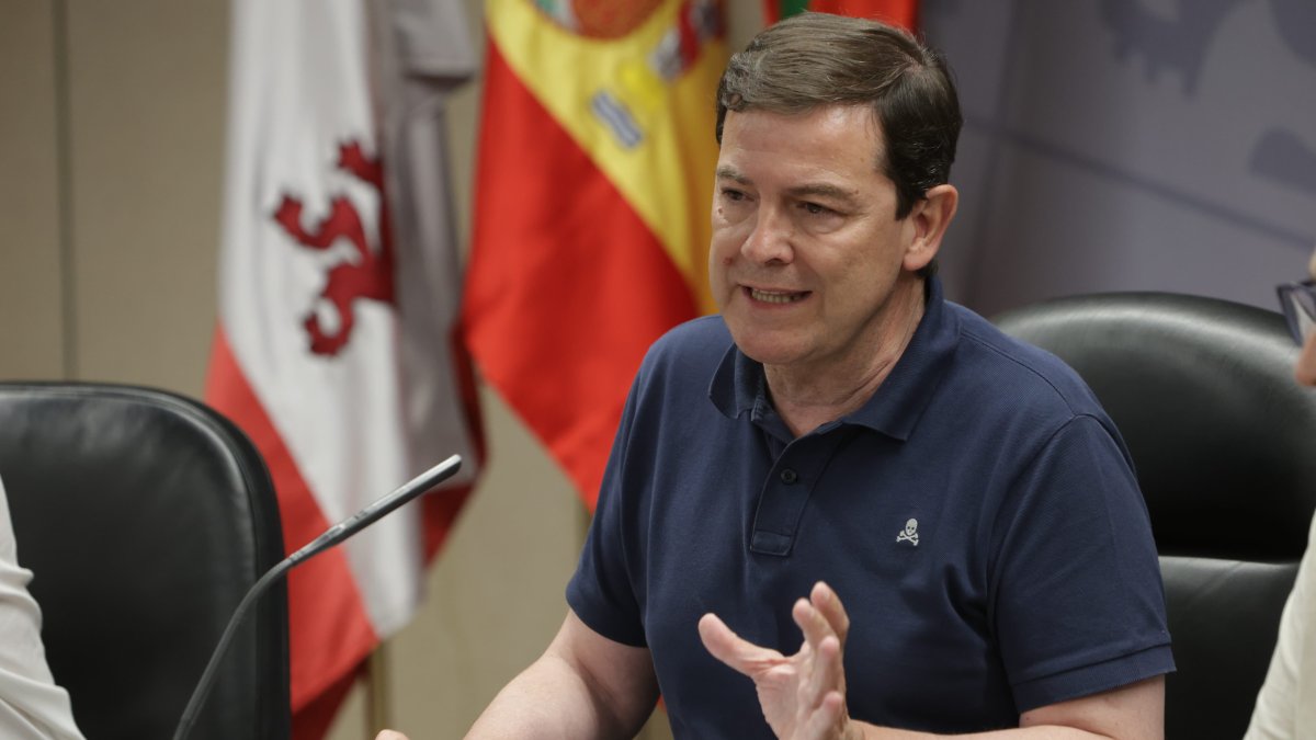 El presidente de la Junta, Alfonso Fernández Mañueco durante la rueda de prensa en Zamora.