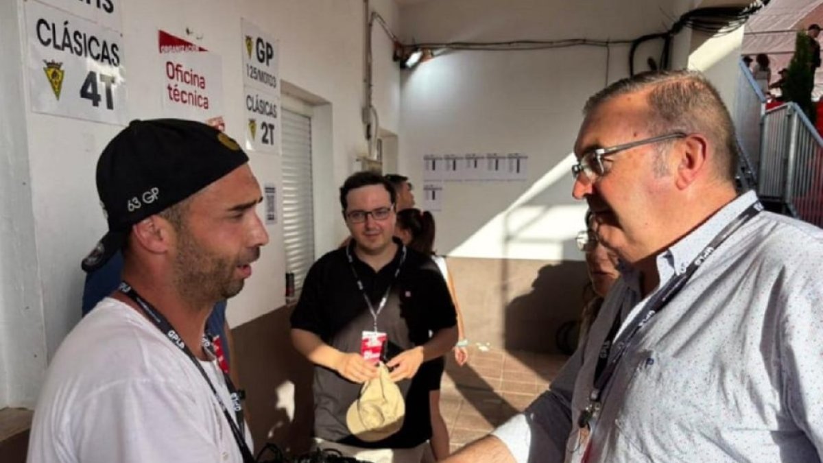 Abel Ramos junto al vicepresidente de la Diputación Roberto Aller