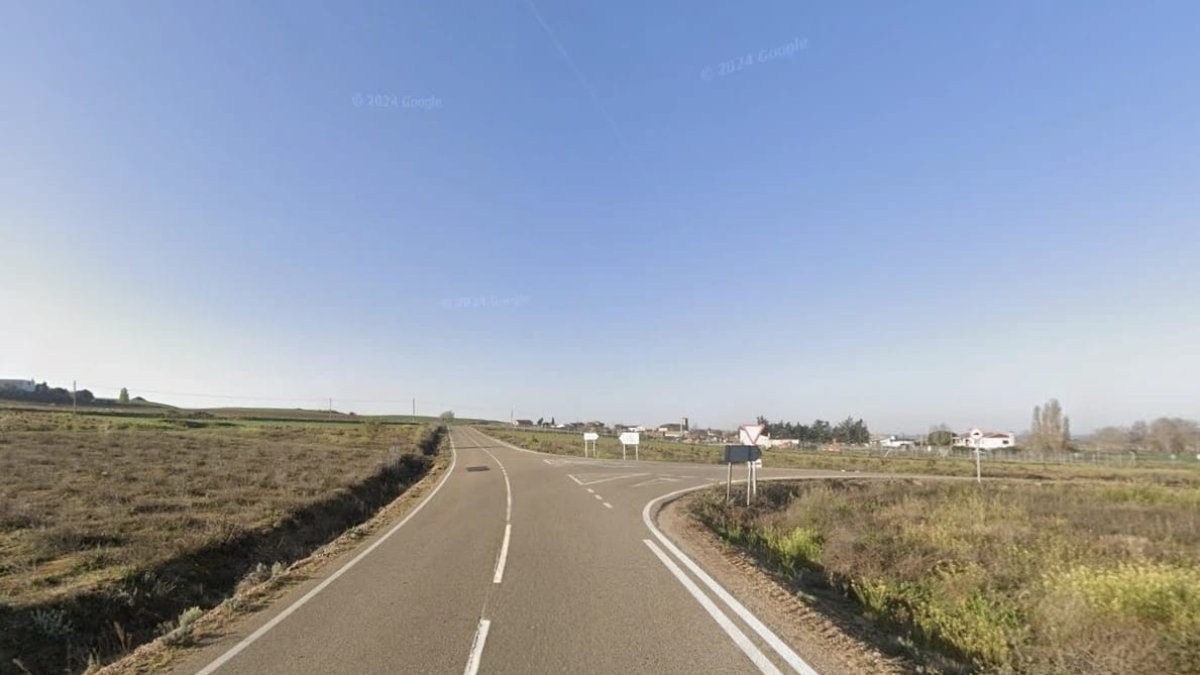 Carretera VP-7000 a la altura de San Román de Hornija, donde se encontró al hombre inconsciente.