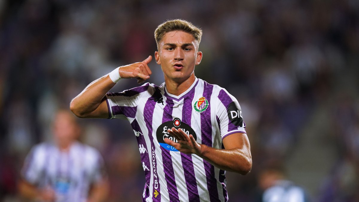 Chuki celebra su gol ante el Ceuta, el primero del equipo blanquivioleta en esta temporada.