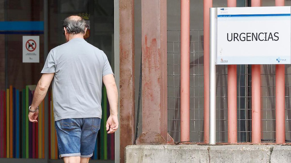Entrada al Servicio de Urgencias del Hospital Río Hortega