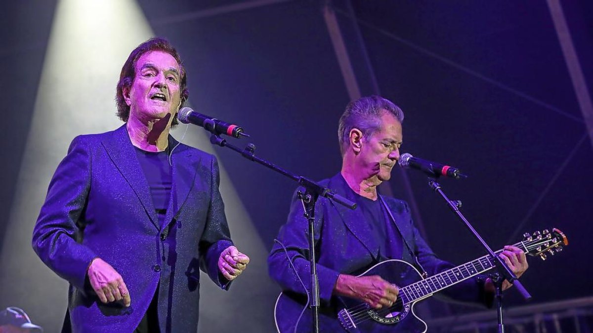 El Dúo Dinámico, Manuel de la Calva (izq.) y Ramón Arcusa, en las Fiestas de San Lorenzo de Valladolid del año 2017