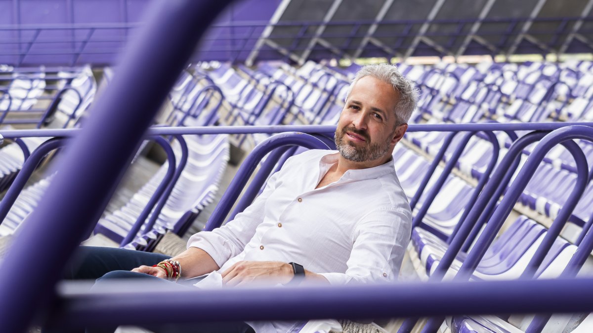 Enrique Uruñuela, en las gradas del estadio José Zorrilla.