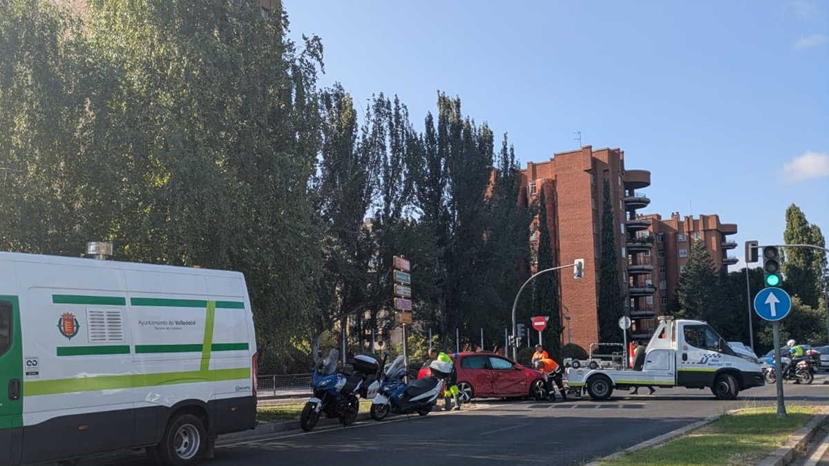 Accidente en el cruce de la avenida Salamanca con avenida Medina del Campo