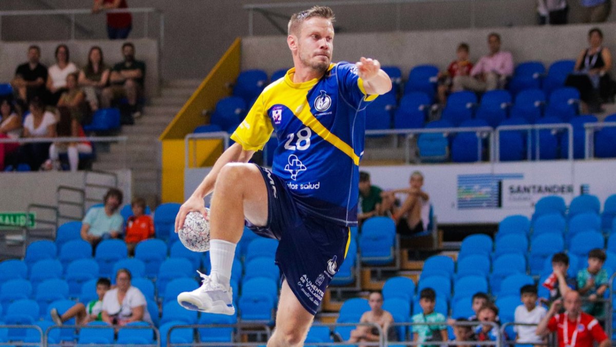 Miguel Camino, con el Recoletas ante SinFin.