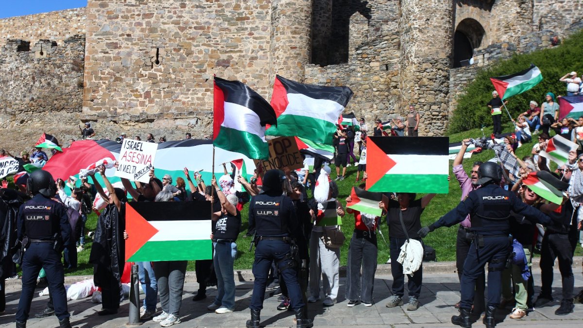 Protestas a favor de Palestina en Ponferrada en La Vuelta a España.