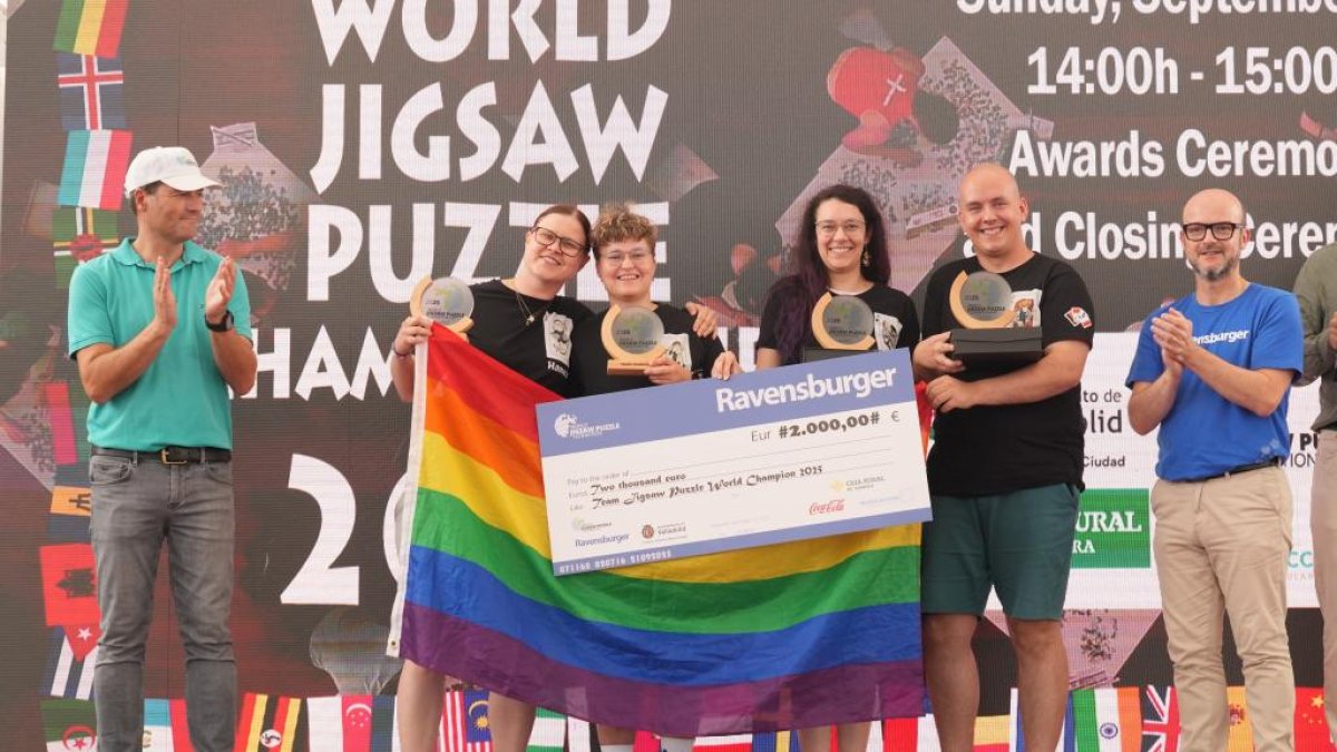 Ganadores del concurso mundial de puzzles en Valladolid